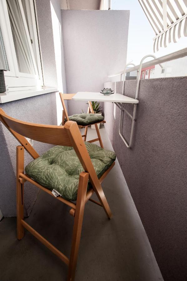 Apartment Little Violet - Balcony & Free Parking Zadar Exterior photo